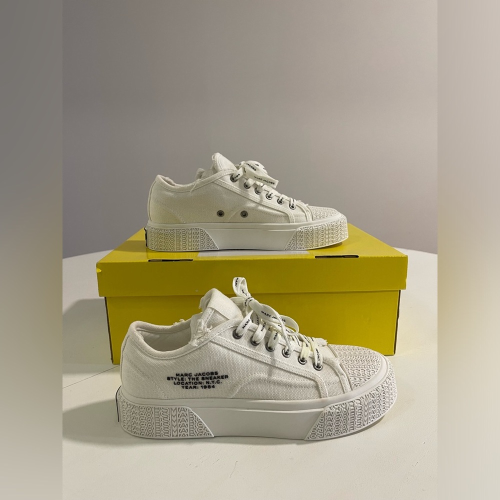Marc Jacobs White Canvas The Sneaker